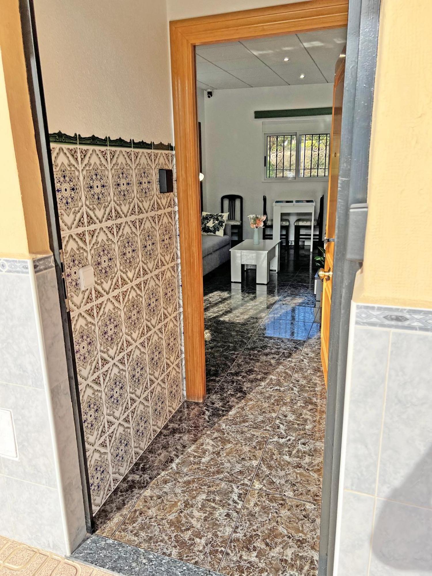 Apartamento A 100 Metros De La Playa. Parking Gratuito Privado Alicante Exterior foto